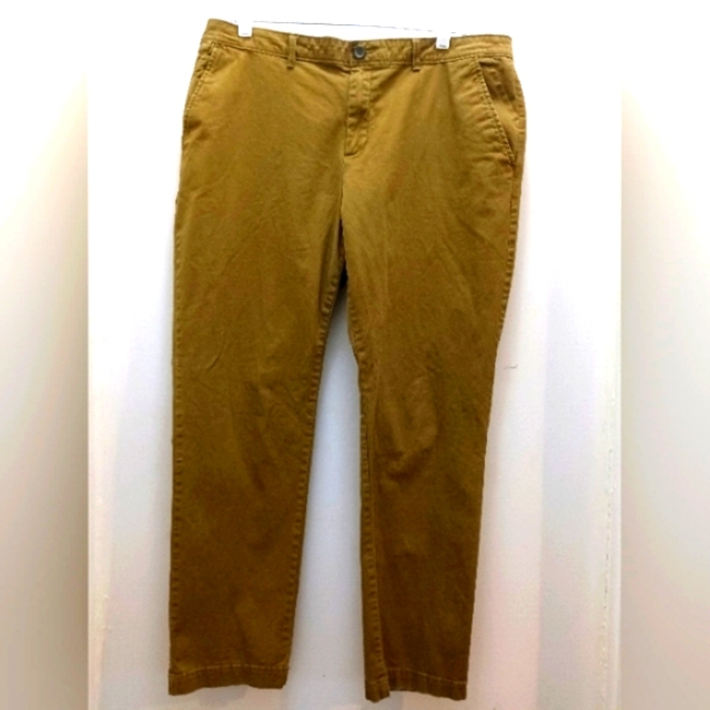 Banana Republic Women's Khaki pants Girlfriend fit